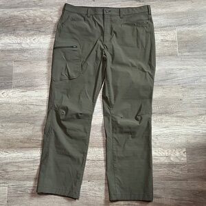 EDDIE BAUER Men's Rainier Pant (Size 38 x 32)